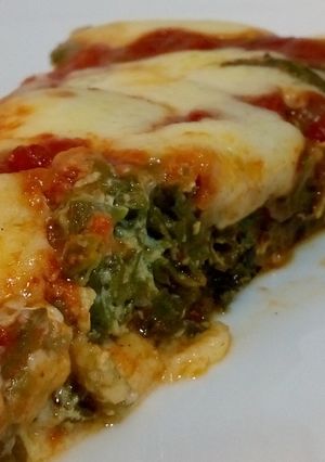 Una foto de Tortilla de acelga a la pizza