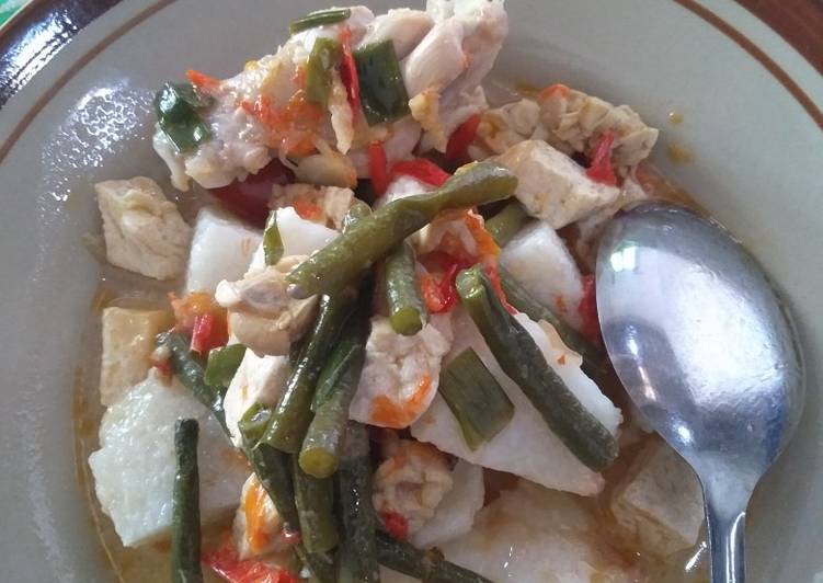 Ketupat sayur kacang