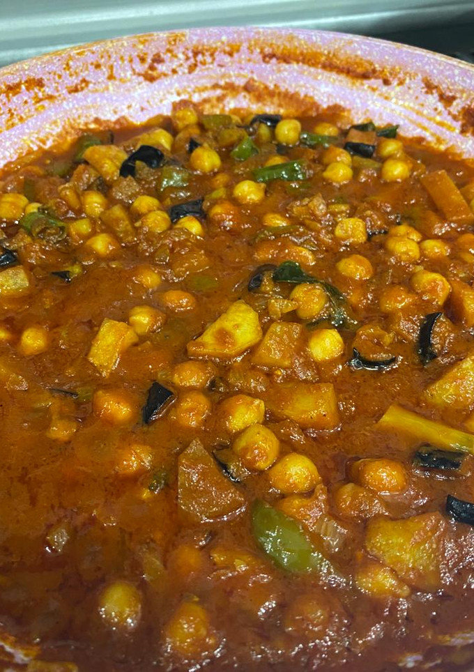 صورة لوصفة مسقعة باذنجان وبطاطا 😋