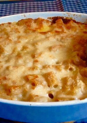 Una foto de Macarrones gratinados con bechamel y queso gruyère