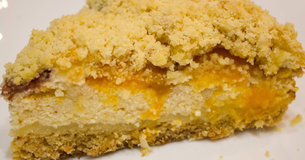 королевская ватрушка с вишней. королевская ватрушка с вишней и творогом. клубничный пирог из песочного теста. королевская ватрушка. королевская ватрушка.