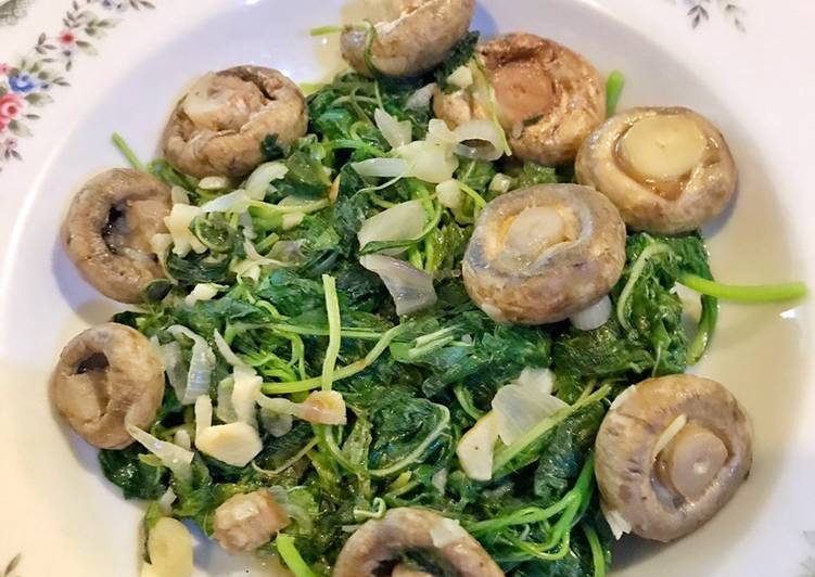 Spinach and Mushrooms