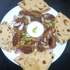 A picture of Gola kabab.