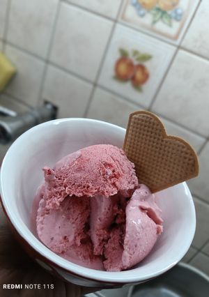 Házi eper fagyi 🍓 recept fotója