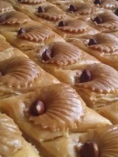 صورة لوصفة بقلاوة بطريقة سهلة وبسيطة 😋💓