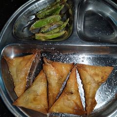 Onion Samosa A picture of Onion Samosa.