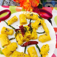 A picture of Gujarati khandvi.