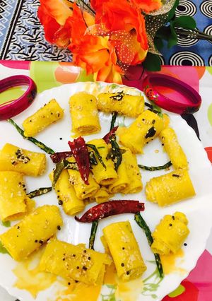 A picture of Gujarati khandvi.