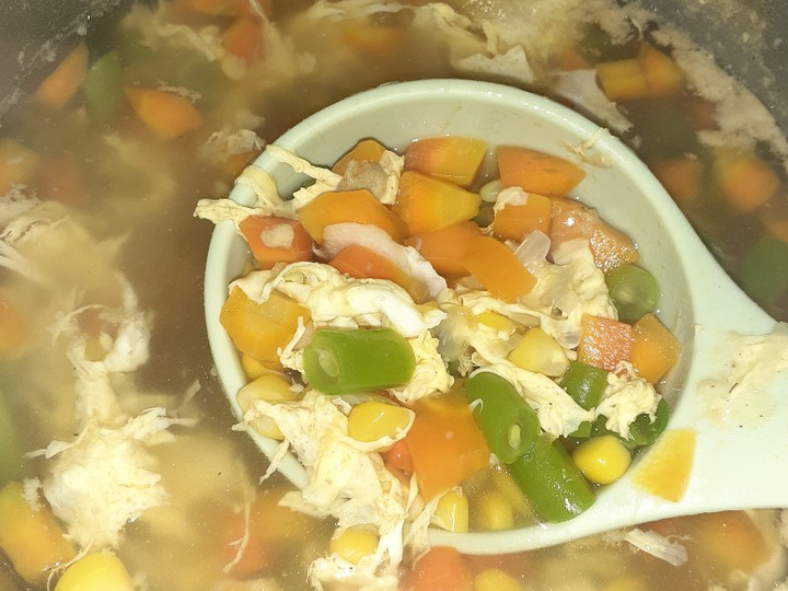 Langkah Mudah untuk Menyiapkan Sup jagung, wortel, buncis kuah telur Anti Gagal
