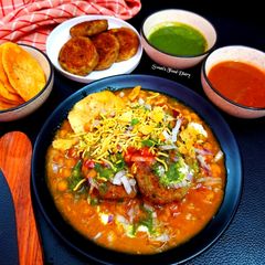 Aloo Tikki Chaat or Ragda Patties A picture of Aloo Tikki Chaat or Ragda Patties.