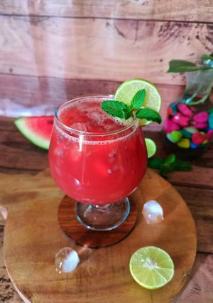 तरबूज कूलर watermelon cooler रेसिपी मुख्य फोटो
