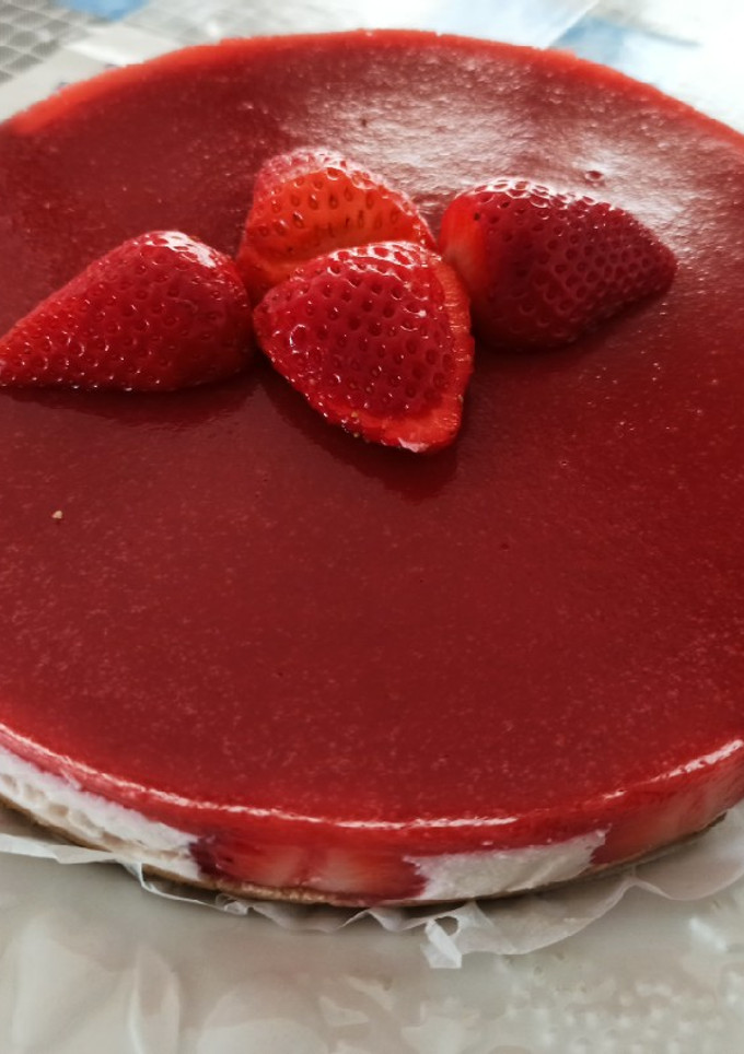 Una foto de Tarta de fresa sin horno
