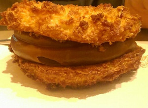 Una foto de Alfajores de coco 😋