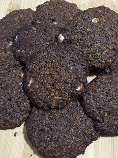 Una foto de 🍊🍊Cookies de avena sabor naranja con chips de chocolate bco y negro