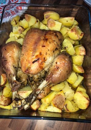 Une photo de Poulet au four ail&thym