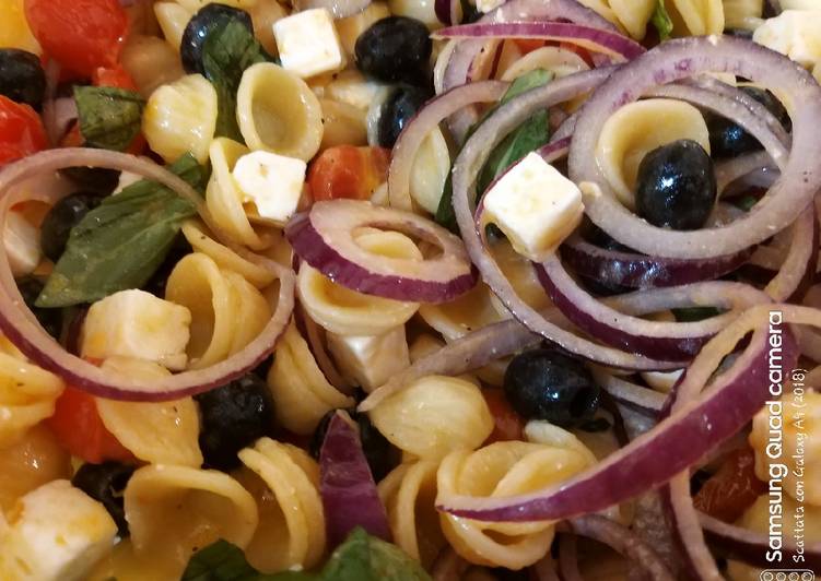 Pasta fredda alla greca