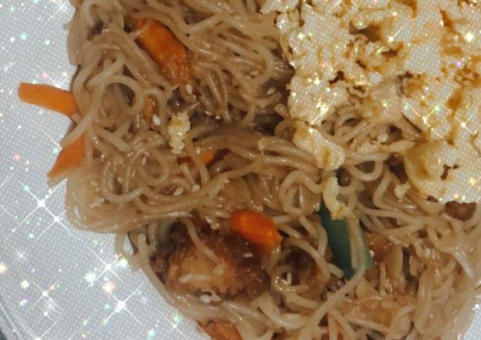 Japchae (mie ala korea)