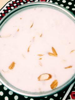 ચોખા ની ખીર (Rice Kheer Recipe In Gujarati) રેસીપી મુખ્ય ફોટો