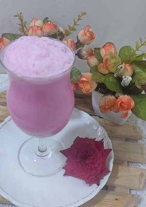 A picture of Rose 🌹lassi.