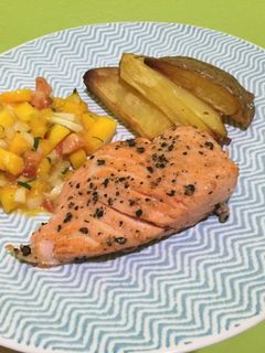 Foto resep Steak Salmon dan Salad Segar
