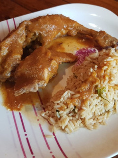 Una foto de Conejo con arroz