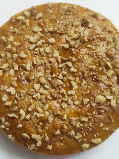 வால்நட் மேங்கோ கேக் (Walnut Mango cake) செய்முறை முக்கிய புகைப்படம்