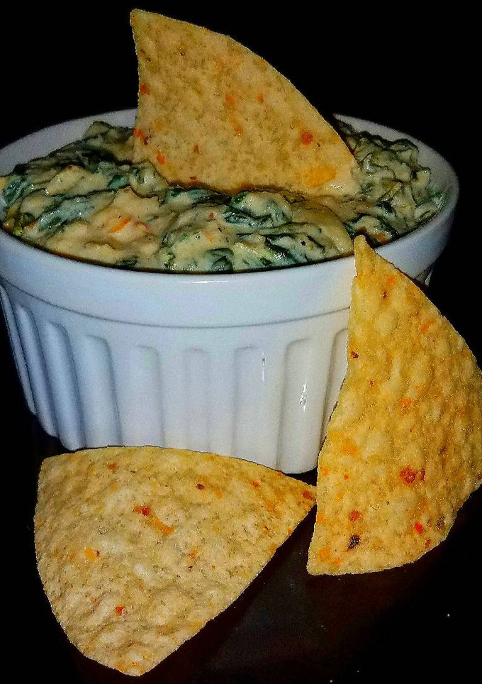 A picture of Mike's Hot & Creamy Seafood Artichoke Spinach Dip.