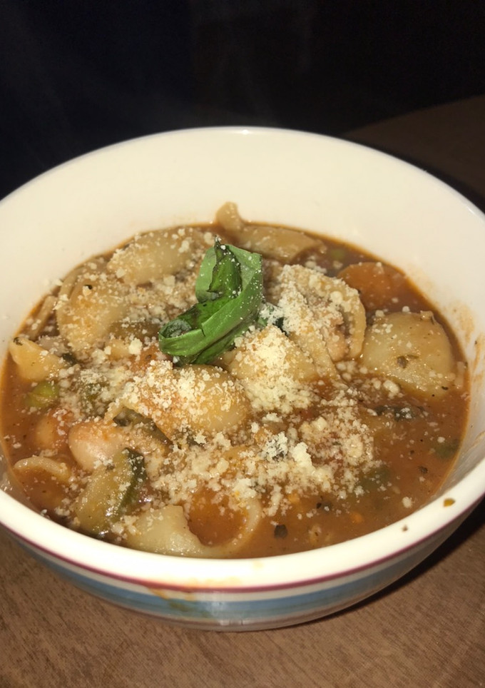 Una foto de Sopa minestrone