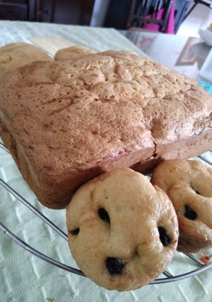 Una foto de Budín con banana, manzana y pasas