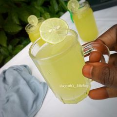 A picture of Sparkling ginger lemonade🍹.