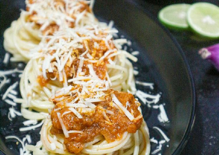 Bagaimana Menyiapkan Spaghetti with Tuna Sauce Bolognese 🍝 yang Enak Banget