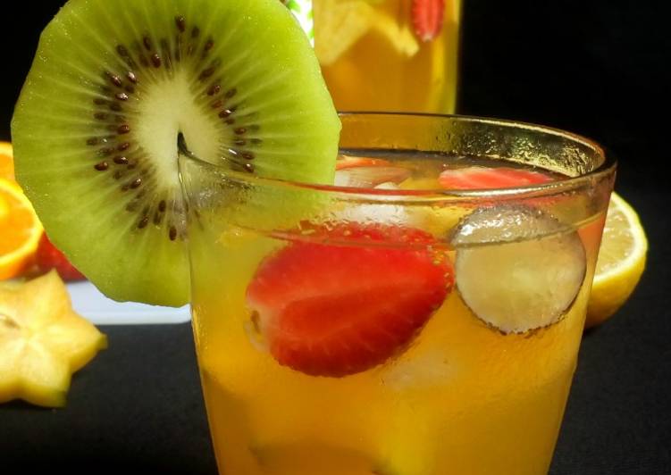 Bagaimana Menyiapkan Sangria (non- alcoholic) yang Lezat