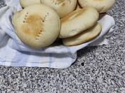 Una foto de pan casero