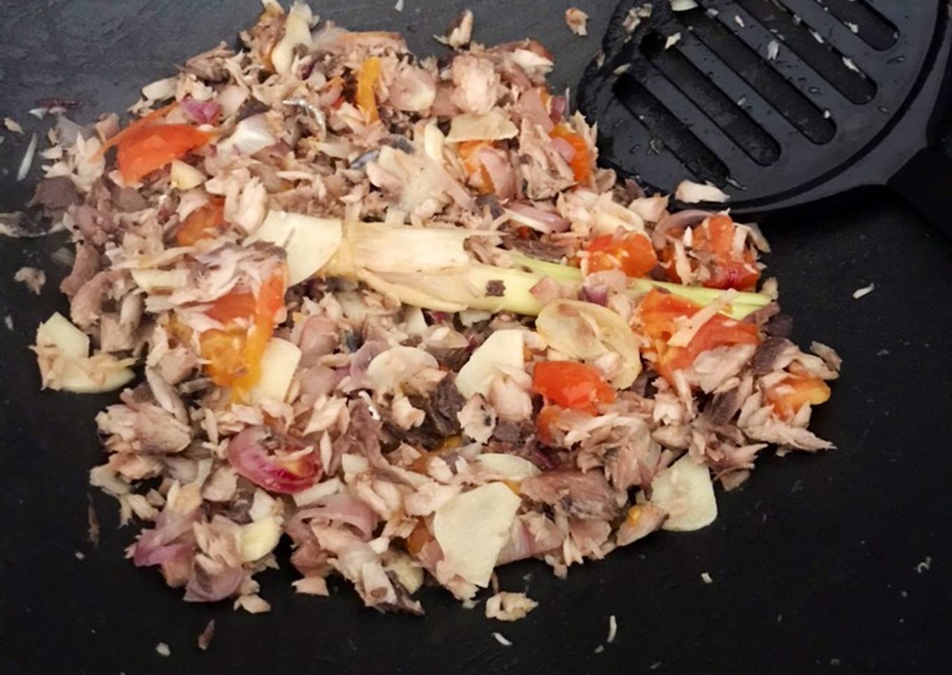 Tuna suwir praktis dan enak