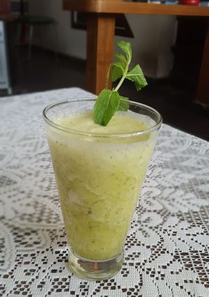 Una foto de Licuado de piña a la menta