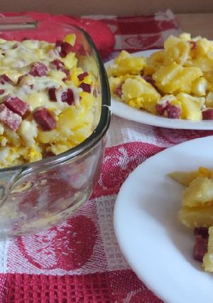 O poză a rețetei Cartofi carbonara la cuptor.