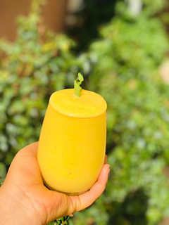 A picture of Mango smoothie.
