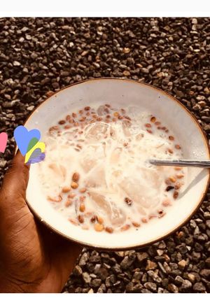 A picture of Garri & groundnut combo.