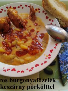 Kapros burgonyafőzelék csirkeszárny pörkölttel recept fotója