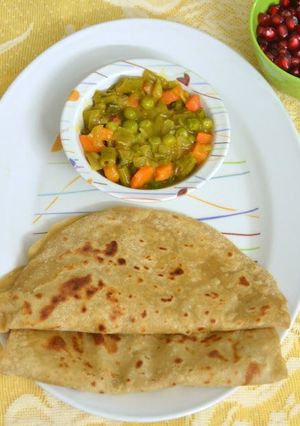 आलू बीन्स की सब्जी (aloo beans ki sabzi recipe in Hindi) रेसिपी मुख्य फोटो