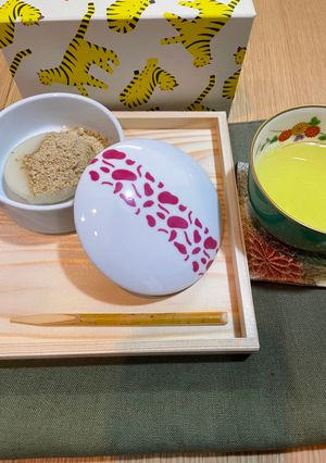 超簡單 黃豆粉年糕　きな粉餅😃 的食譜成品照片