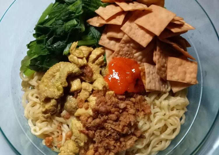 Resep Mie ayam (instan) oleh Sendy Via Anugerahsari - Cookpad