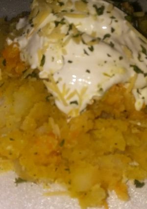 A picture of Cookies Smothered Potatoes & Toppings.