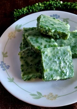 A picture of Green Garlic cubes.