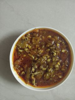 તુરીયા મગ ઉગાડેલા નું શાક (Turiya Moong Fangavela Shak Recipe In Gujarati) રેસીપી મુખ્ય ફોટો