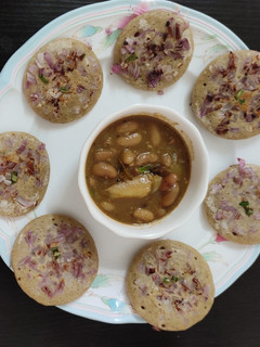 அறுவகை சிறுதானிய மினிஅடை (Aruvakai millet mini adai) (Siruthaaniya mini adai recipe in tamil) செய்முறை முக்கிய புகைப்படம்