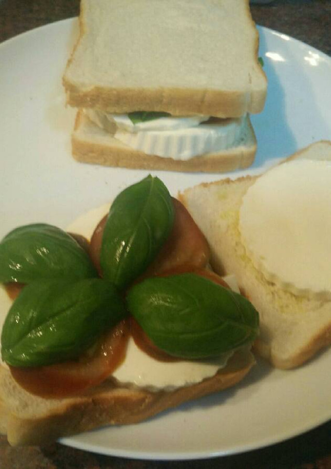 Una foto de Sándwich Caprese