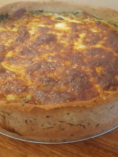 Una foto de Tarta de acelga, espinaca, zanahoria con masa de avena🇺🇾
