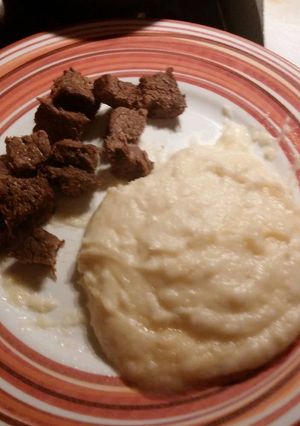 A picture of White Cheddar Mashed Potatoes.