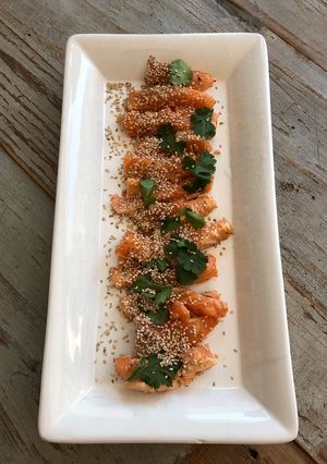 Une photo de Tataki de saumon